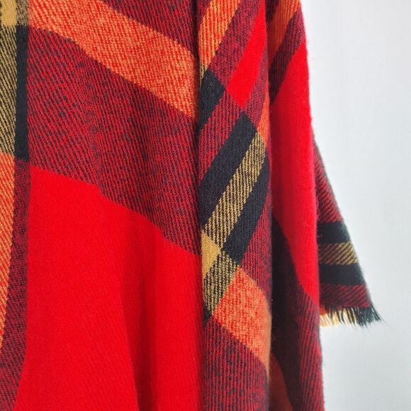 Mudpie plaid wrap open front shawl red size ONE SIZE - Picture 4 of 11